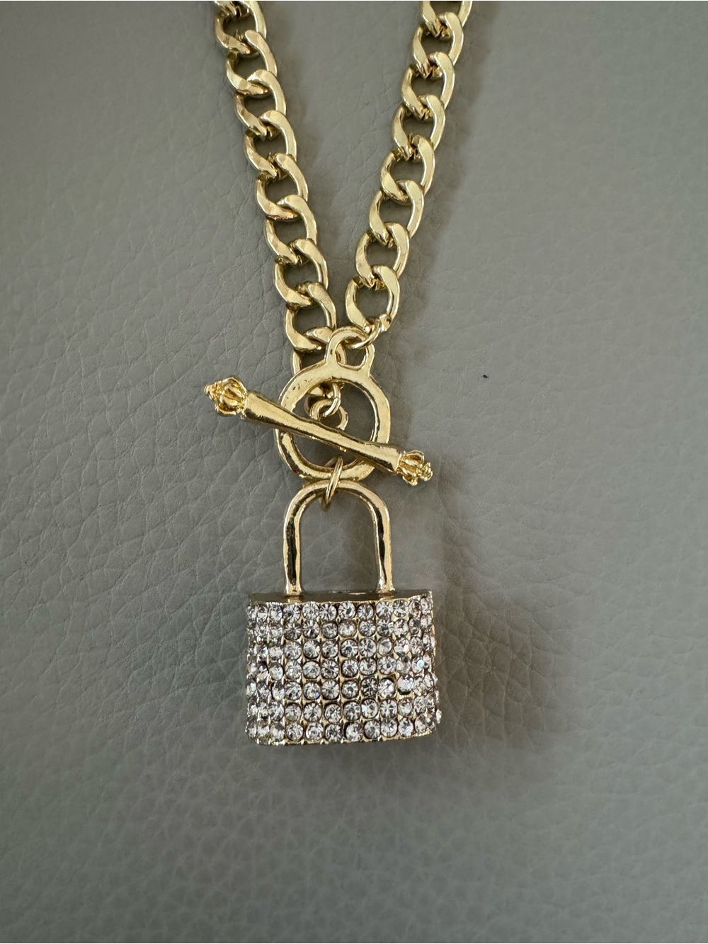 20 Inch Two Tone Crystal Padlock Chunky Necklace ~ Brand New Without Tags